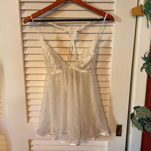 IN BLOOM | white bridal lingerie and robe combo M NWT